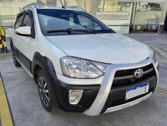 TOYOTA ETIOS CROSS 1.5 16V FLEX 4P AUTOMÁTICO